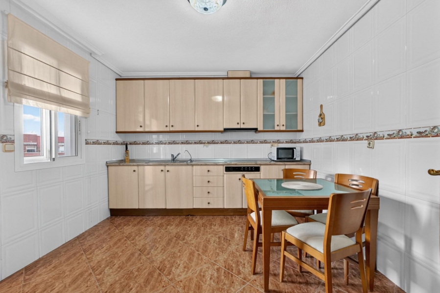 Re-Sale - Apartment - Torrevieja - Torrevieja - Centre
