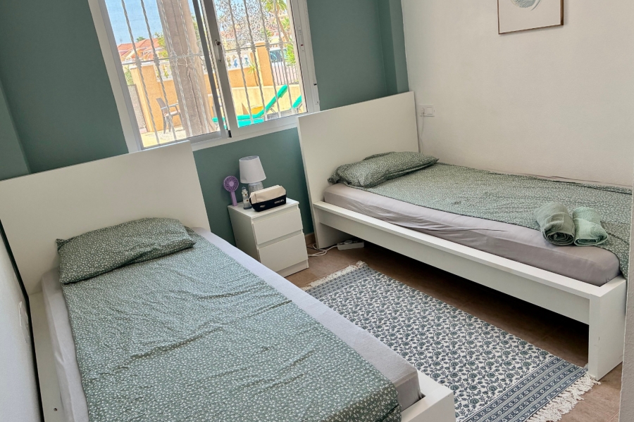 Re-Sale - Apartment - Orihuela Costa - Villamartin