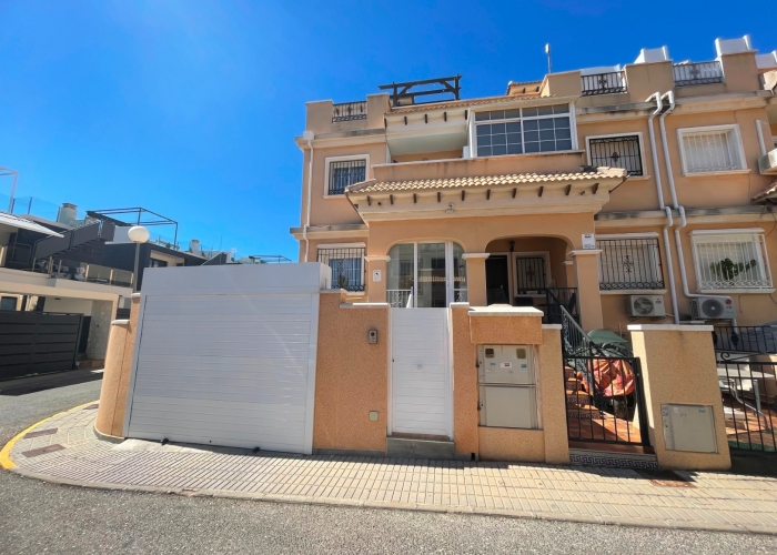 Re-Sale - Semi Detached Villa - Orihuela Costa - Villamartin