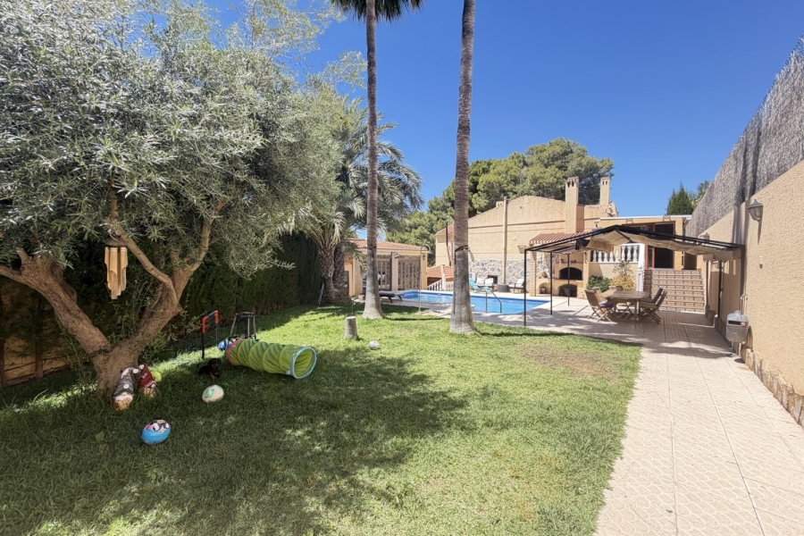 Re-Sale - Detached Villa - Torrevieja - Los Balcones