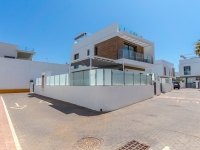 Re-Sale - Detached Villa - Orihuela Costa - Villamartin