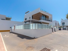 Detached Villa - Re-Sale - Orihuela Costa - Villamartin