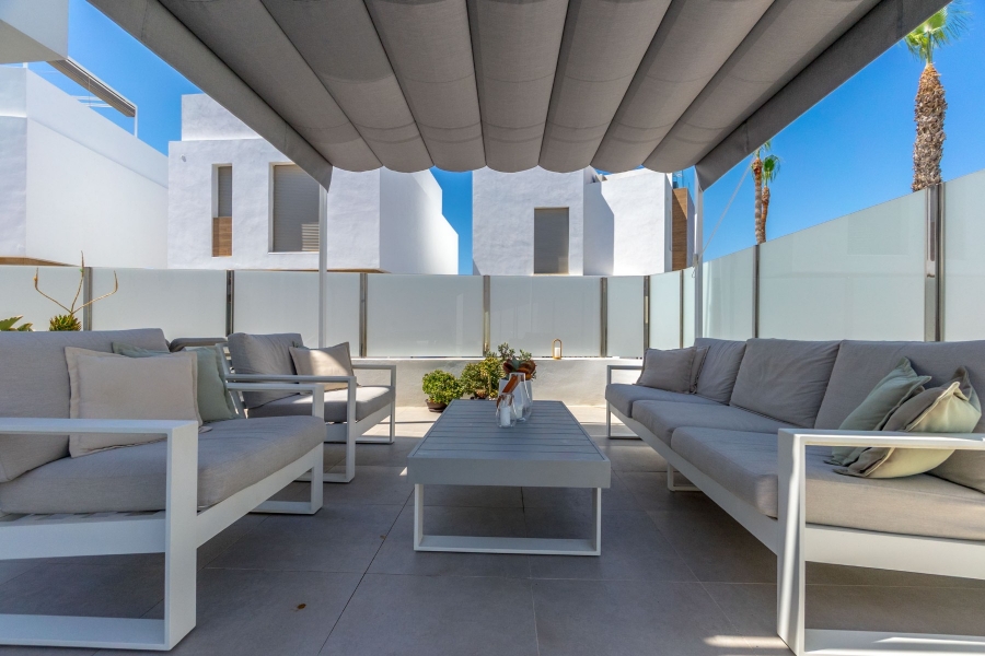 Re-Sale - Detached Villa - Orihuela Costa - Villamartin