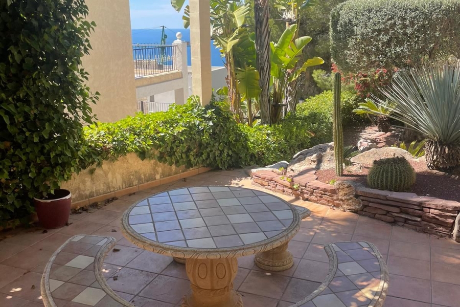 Nieuw - Vrijstaande Villa - Altea