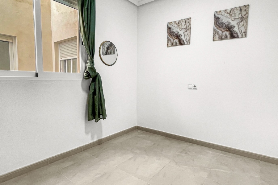 Re-Sale - Apartment - Torrevieja - Playa Acequion