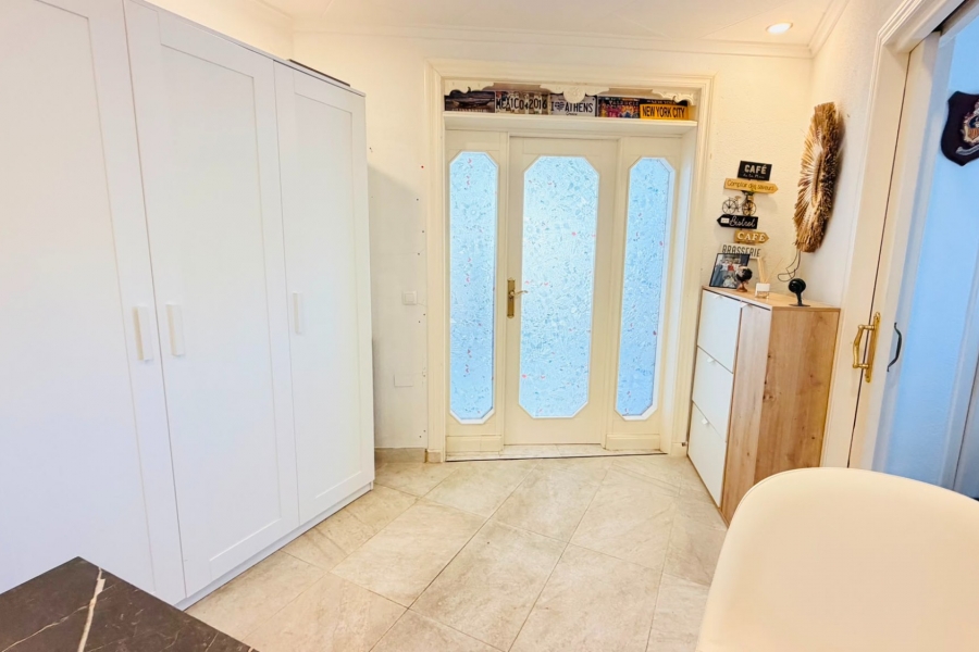 Re-Sale - Apartment - San Miguel de Salinas - Las Comunicaciones