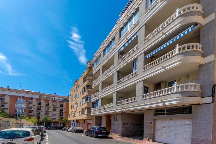 Re-Sale - Apartment - Torrevieja - Torrevieja - Centre