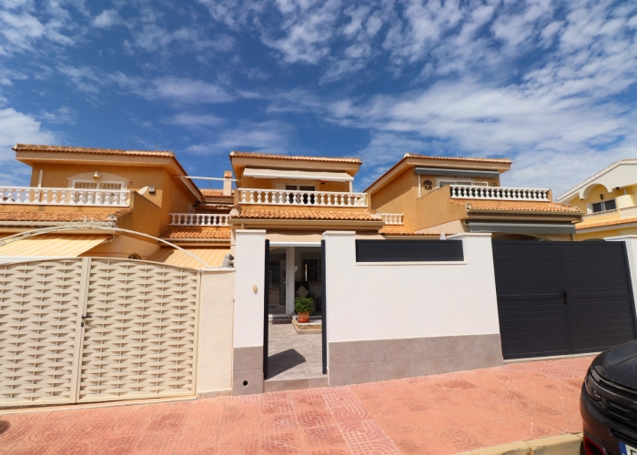 Re-Sale - Townhouse - Benijofar - Monte Azul
