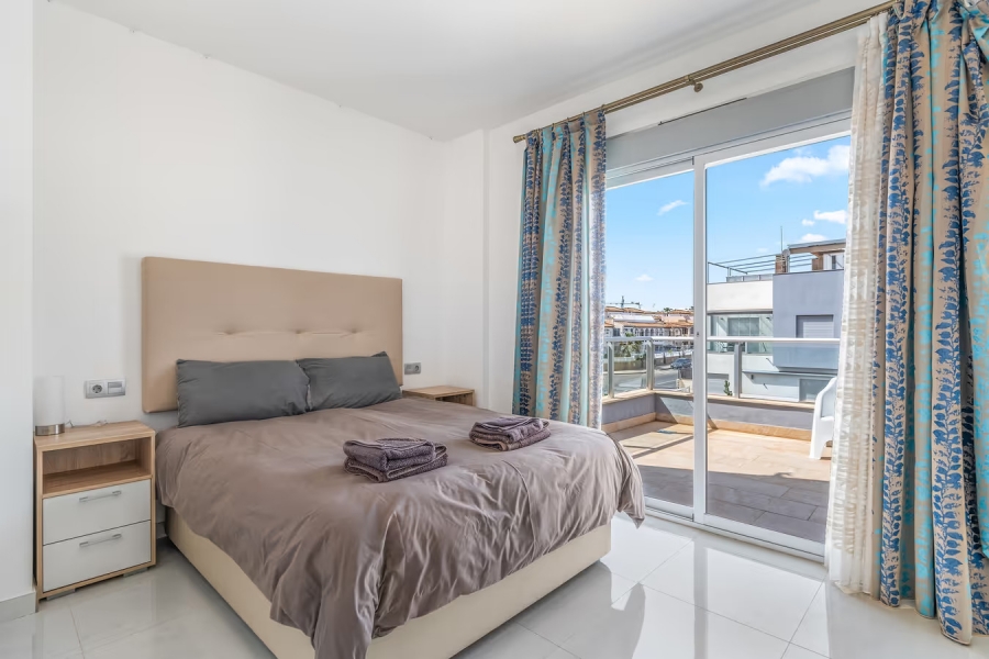 Re-Sale - Semi Detached Villa - Orihuela Costa - Punta Prima