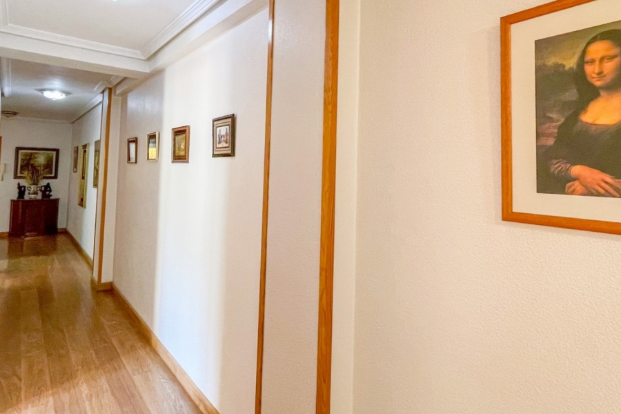 Re-Sale - Apartment - Torrevieja - Playa Acequion