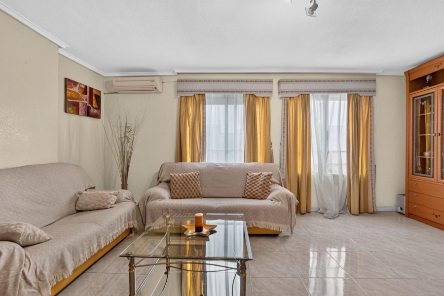 Re-Sale - Apartment - Torrevieja - Torrevieja - Centre