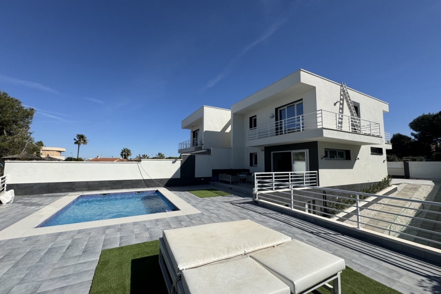 Re-Sale - Detached Villa - Orihuela Costa - Los Balcones