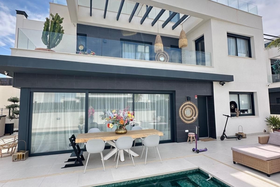 Re-Sale - Detached Villa - Algorfa - La Finca Golf Resort