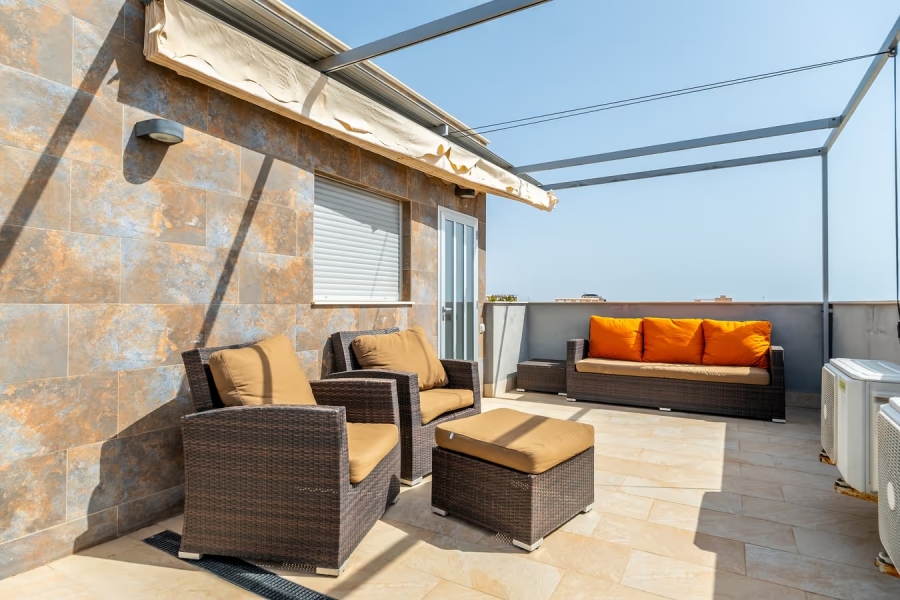 Re-Sale - Semi Detached Villa - Orihuela Costa - Punta Prima