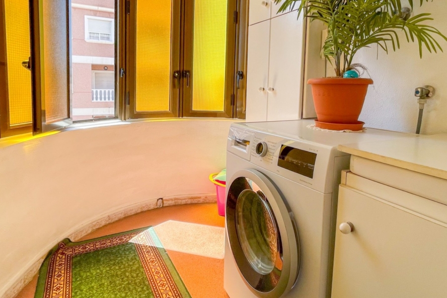 Re-Sale - Apartment - Torrevieja - Playa Acequion