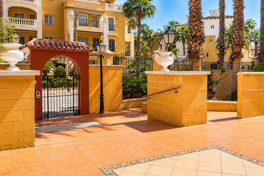 Re-Sale - Apartment - Torrevieja - Playa Los Locos