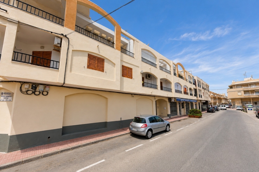Re-Sale - Apartment - Torrevieja - Torrevieja - Centre
