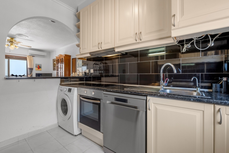 Re-Sale - Apartment - Torrevieja - Aguas Nuevas