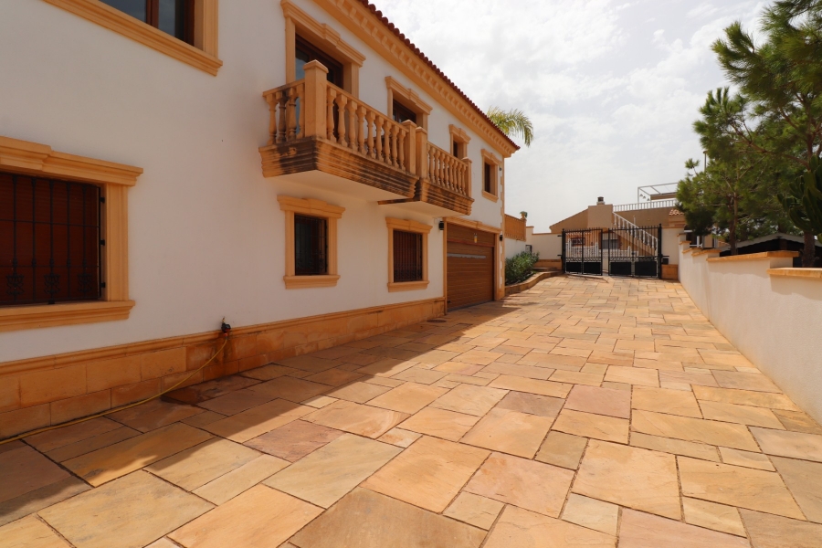 Re-Sale - Detached Villa - Algorfa - Lomas de La Juliana