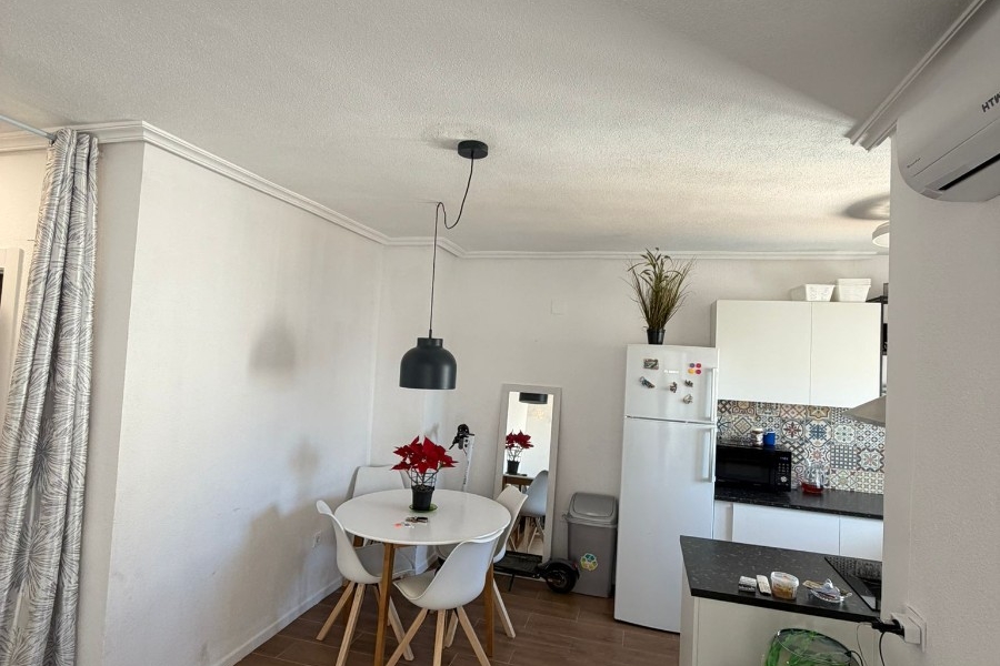Re-Sale - Apartment - Orihuela Costa - Punta Prima
