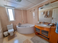 Re-Sale - Detached Villa - Torrevieja - La Mata - Town