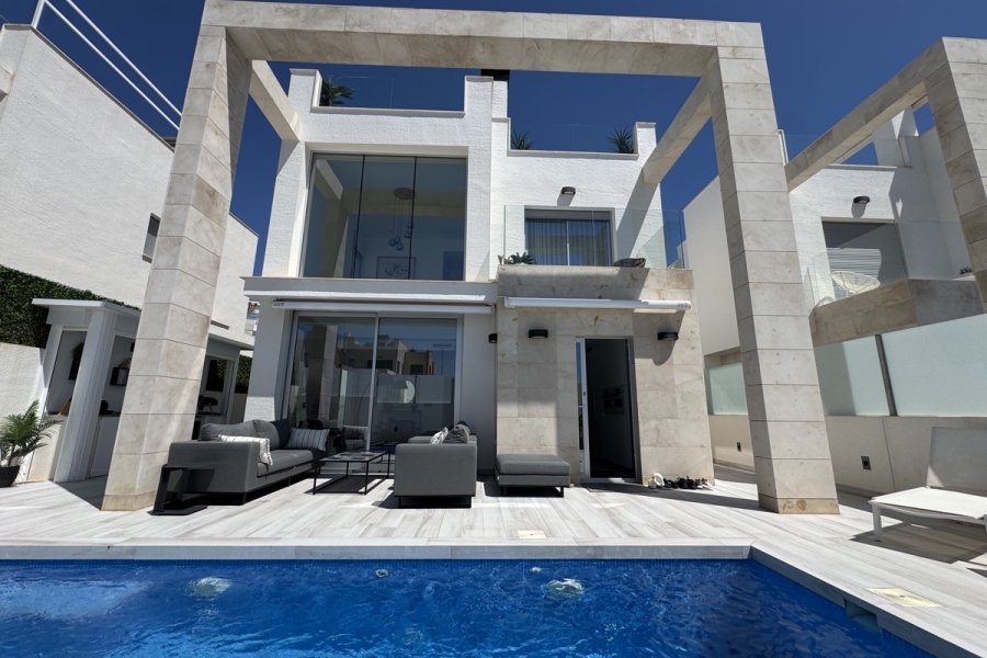 Re-Sale - Detached Villa - Orihuela Costa - Lomas de Cabo Roig