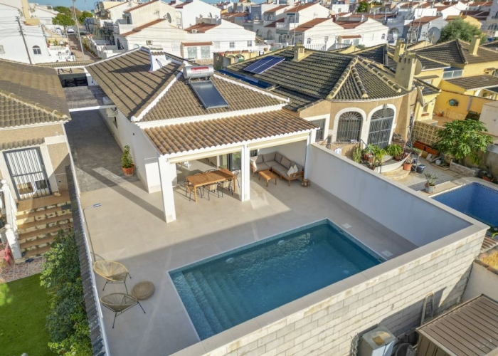 Re-Sale - Detached Villa - Torrevieja - El Chaparral