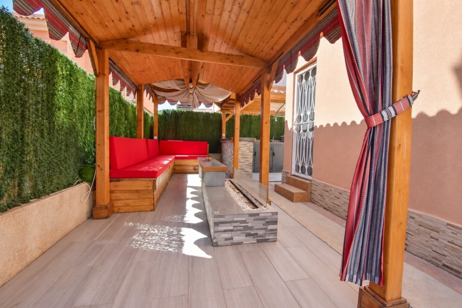 Re-Sale - Detached Villa - Orihuela Costa - Playa Flamenca