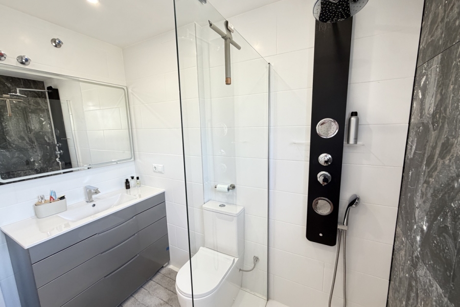 Re-Sale - Detached Villa - Orihuela Costa - Villamartin