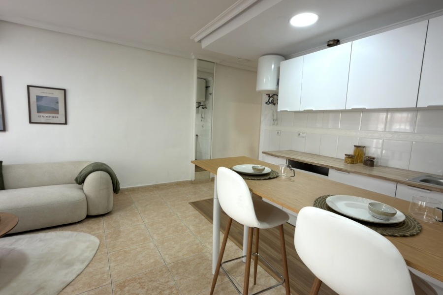 Re-Sale - Apartment - Torrevieja - Torrevieja - Centre