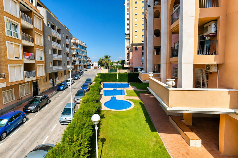 Re-Sale - Apartment - Torrevieja - Playa Los Locos