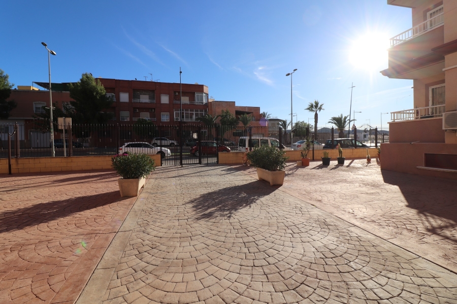 Re-Sale - Apartment - Algorfa - Algorfa - Village
