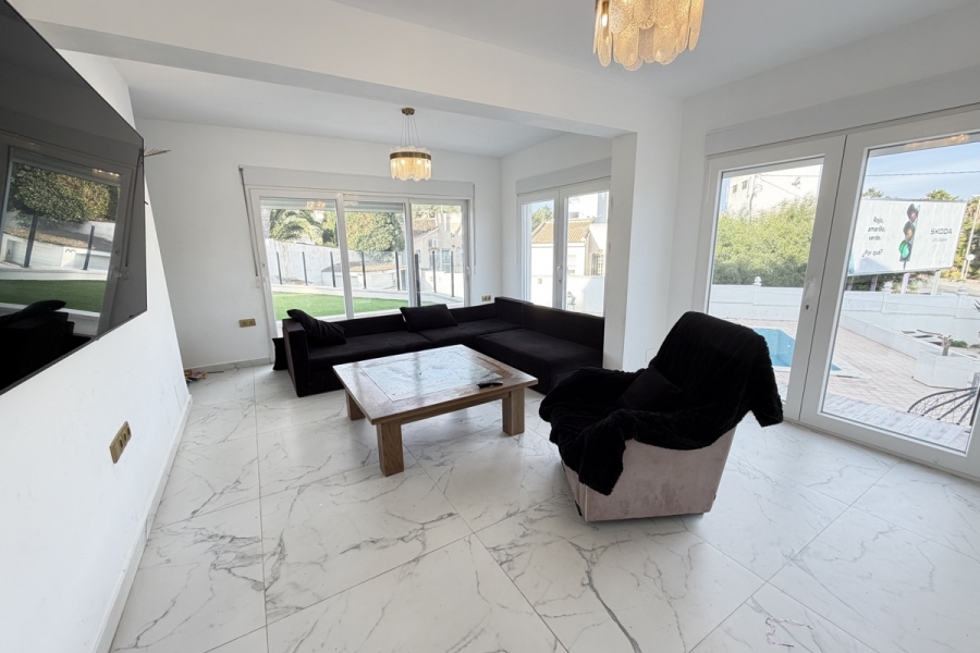 Re-Sale - Detached Villa - Orihuela Costa - Villamartin