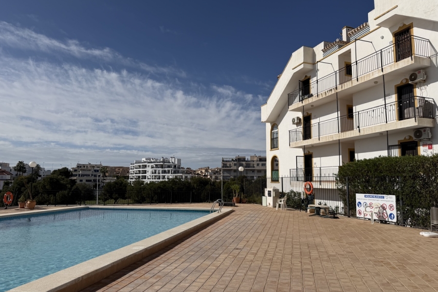 Re-Sale - Apartment - Orihuela Costa - La Zenia