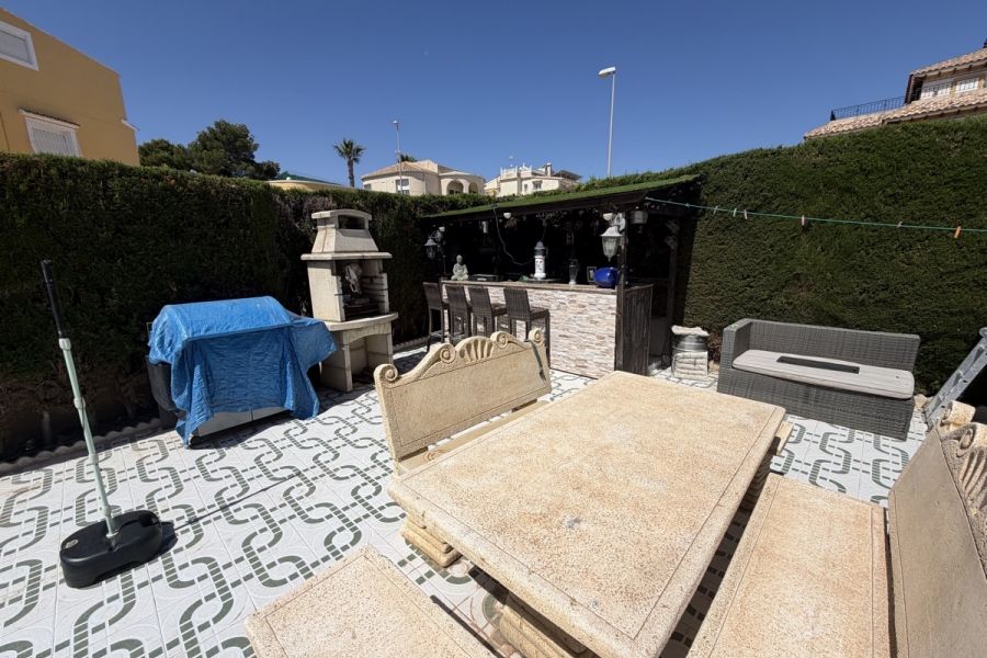 Re-Sale - Detached Villa - Orihuela Costa - Villamartin