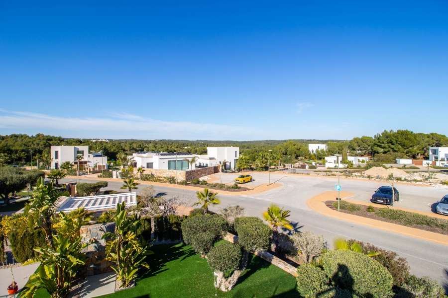 Re-Sale - Detached Villa - Las Colinas Golf Resort