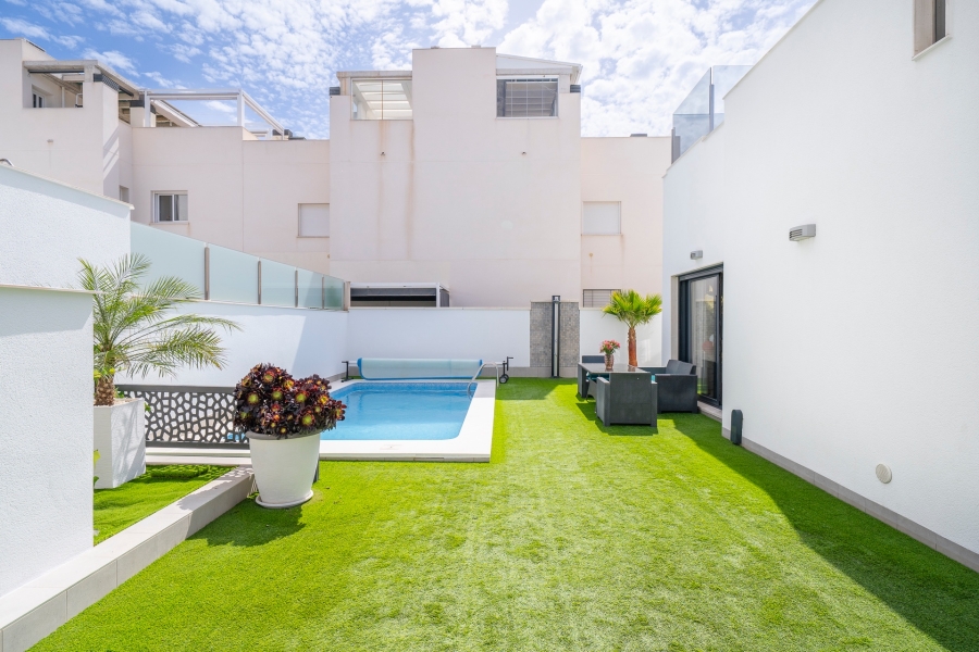 Re-Sale - Detached Villa - Torrevieja - Aguas Nuevas