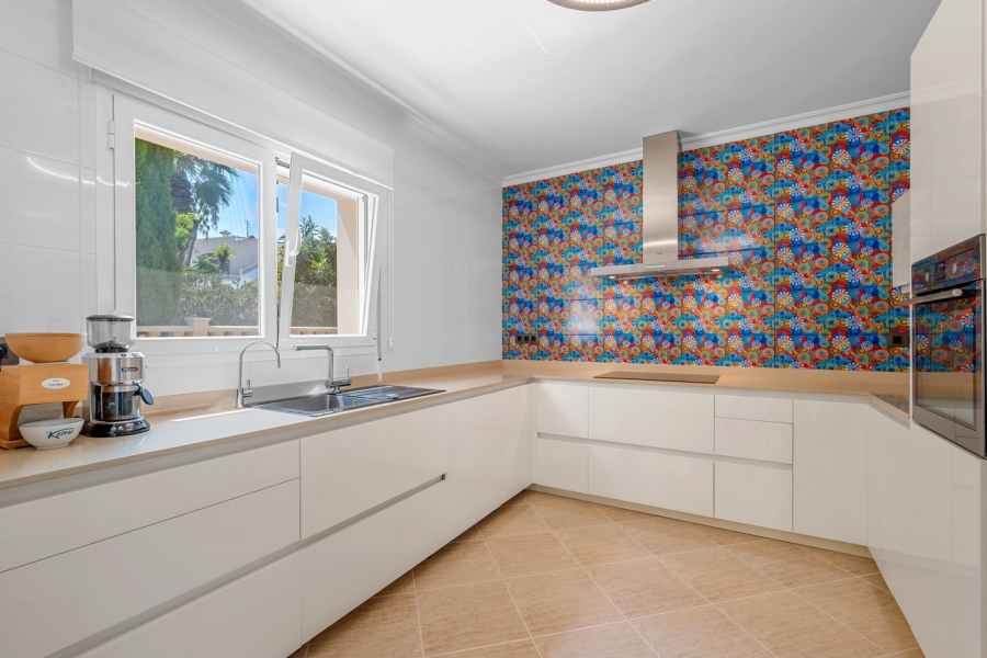 Re-Sale - Detached Villa - Benissa - Carrio