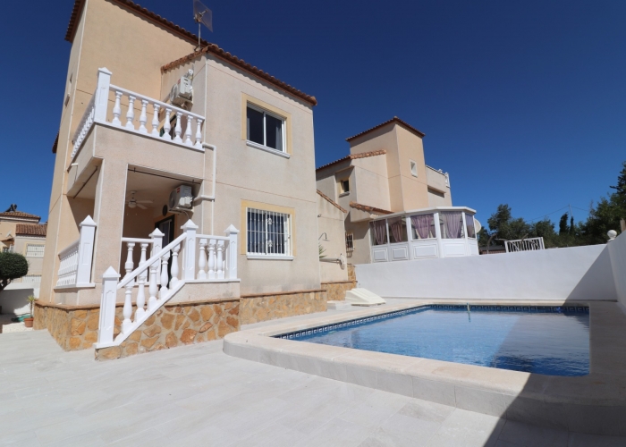 Re-Sale - Detached Villa - San Miguel de Salinas - Lake View Mansions