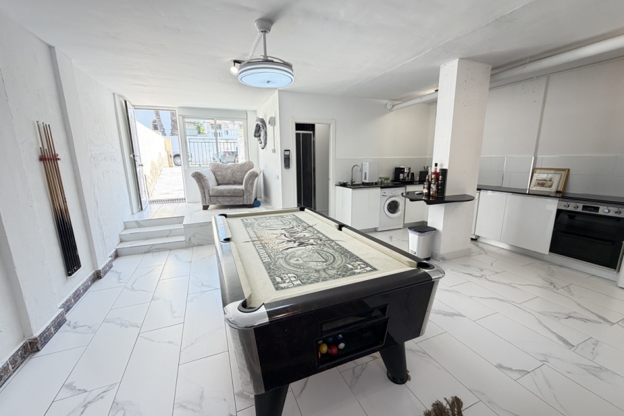 Re-Sale - Detached Villa - Orihuela Costa - Villamartin
