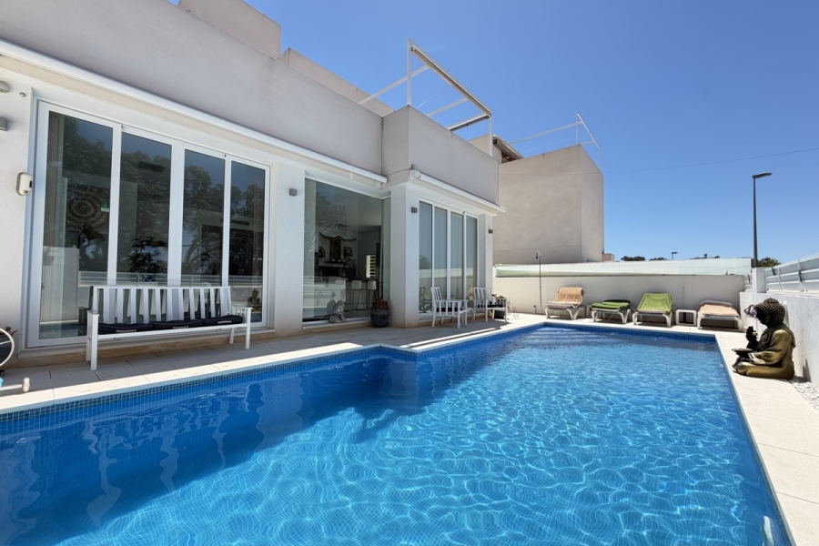 Re-Sale - Detached Villa - Orihuela Costa - Mil Palmeras