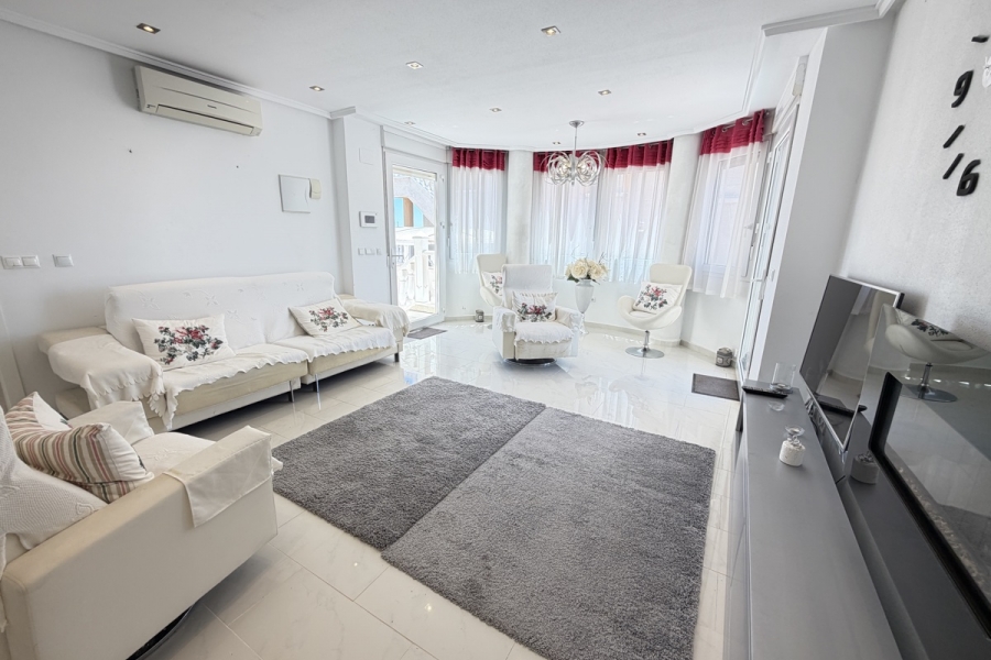 Re-Sale - Detached Villa - San Miguel de Salinas - Lake View Mansions