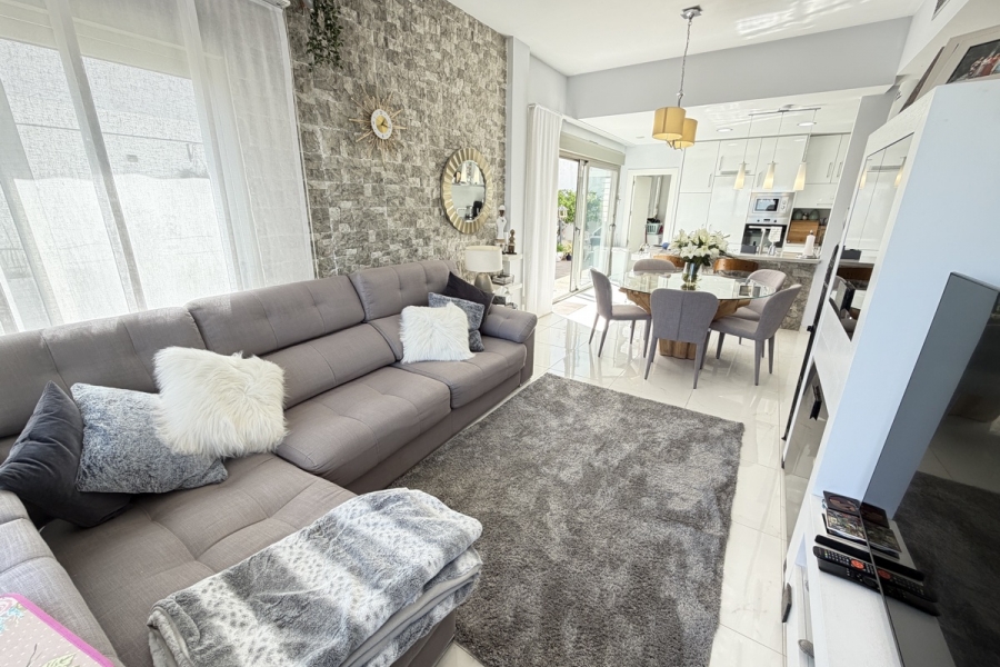 Re-Sale - Detached Villa - Orihuela Costa - Villamartin