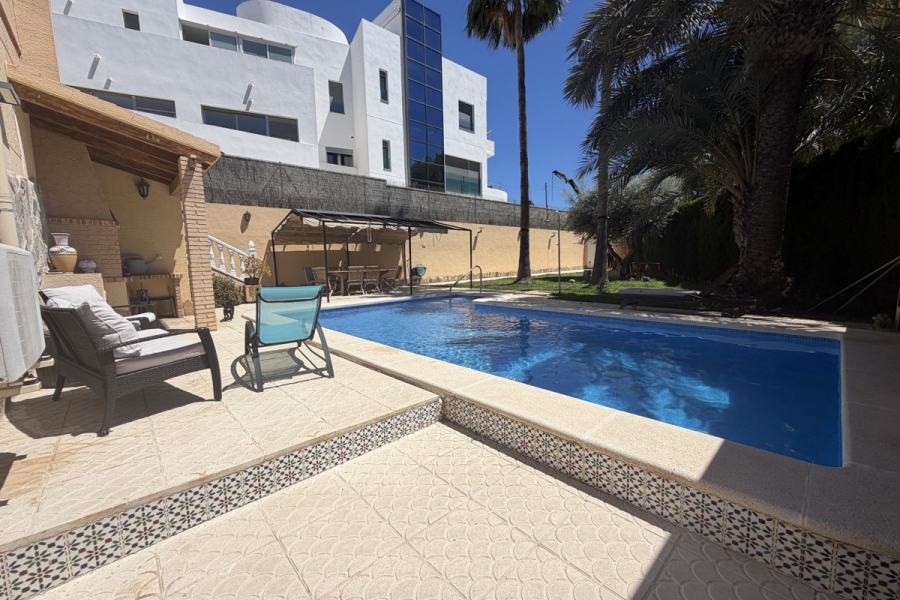 Re-Sale - Detached Villa - Torrevieja - Los Balcones