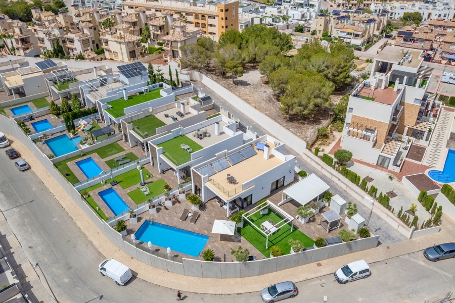 Re-Sale - Detached Villa - Orihuela Costa - Villamartin