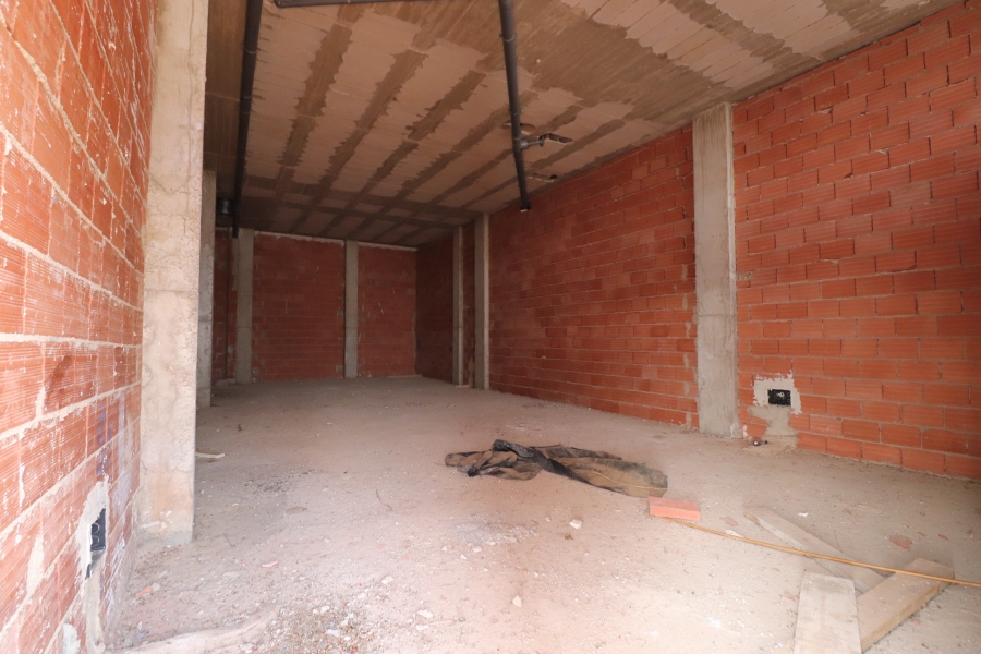 Commercial - Commercial - Los Montesinos - Laguna Green