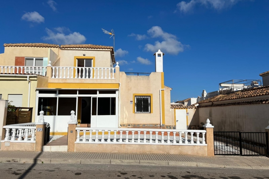 Re-Sale - Townhouse - Orihuela Costa - Punta Prima