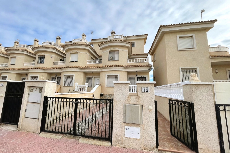 Re-Sale - Townhouse - Ciudad Quesada - Lo Marabu