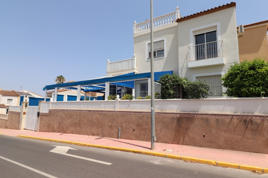 Re-Sale - Detached Villa - Algorfa - Montebello