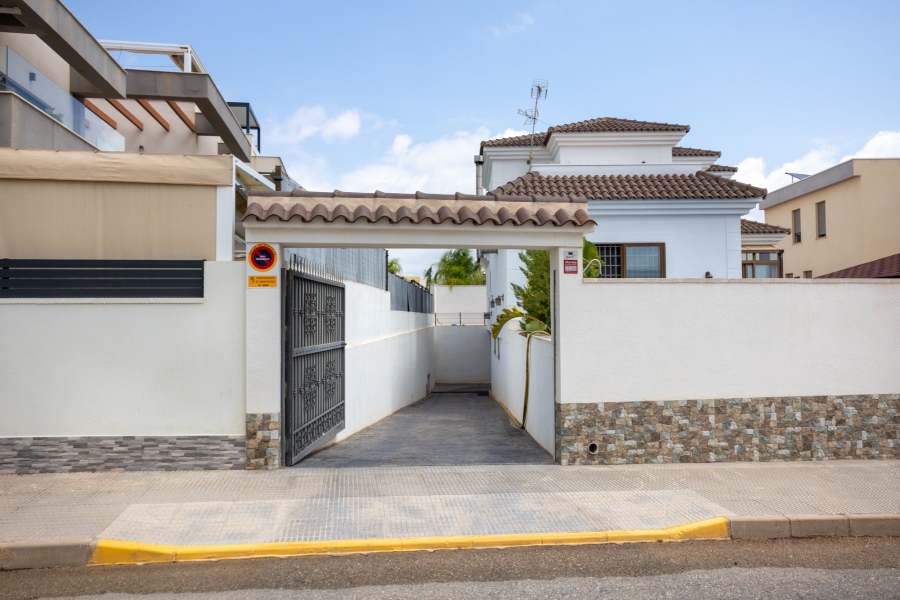 Re-Sale - Detached Villa - Los Montesinos - La Herrada